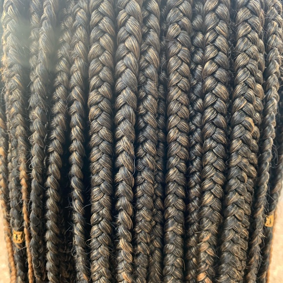 26” Braided Full Lace Wig Box Braids - Picture 5 of 7